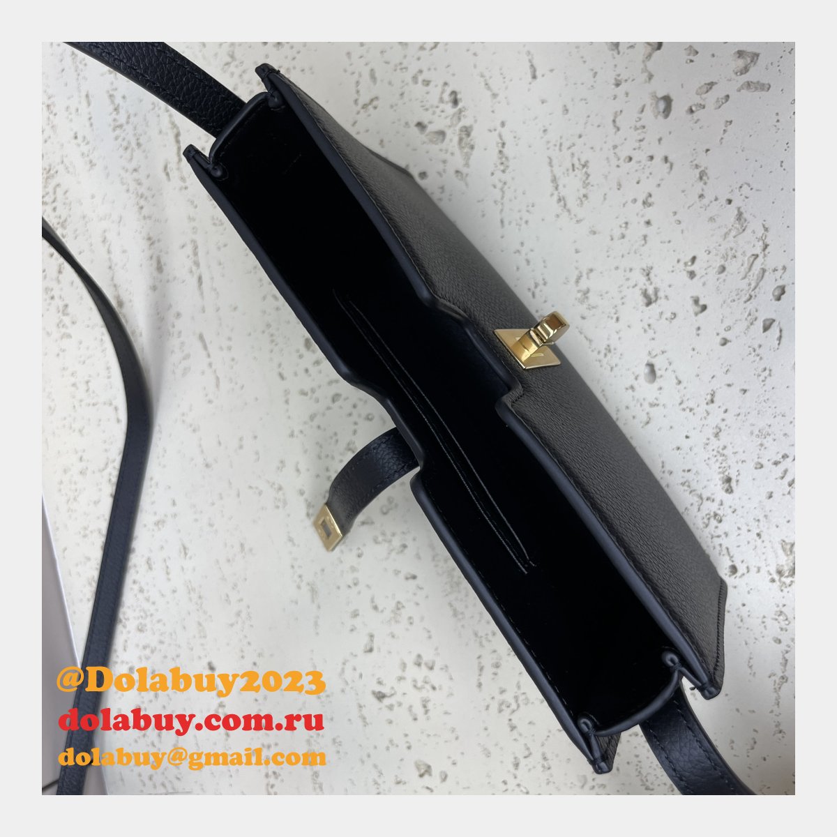 Unparalleled Quality Celine 100443 Replica AAA Purse