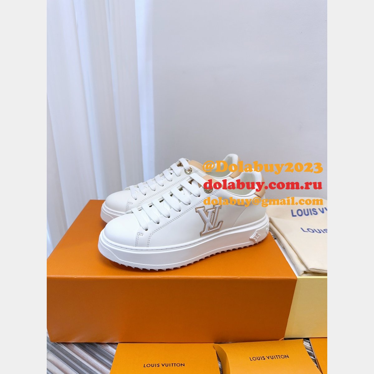 Luxury Time Out Sneaker LV By The Pool Replica