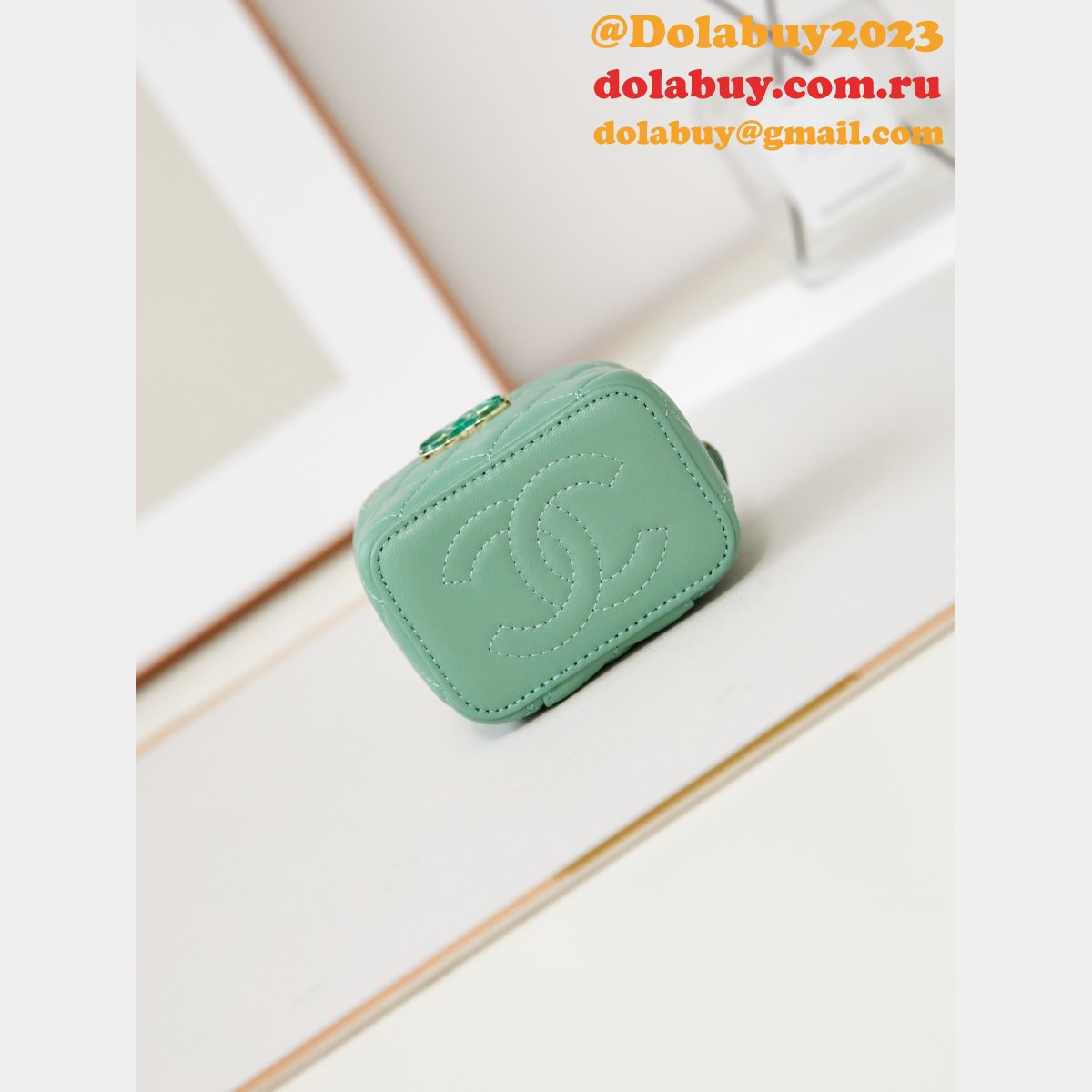 Replica Designer Enamel Love Makeup Lipstick Box AP3230 Bag