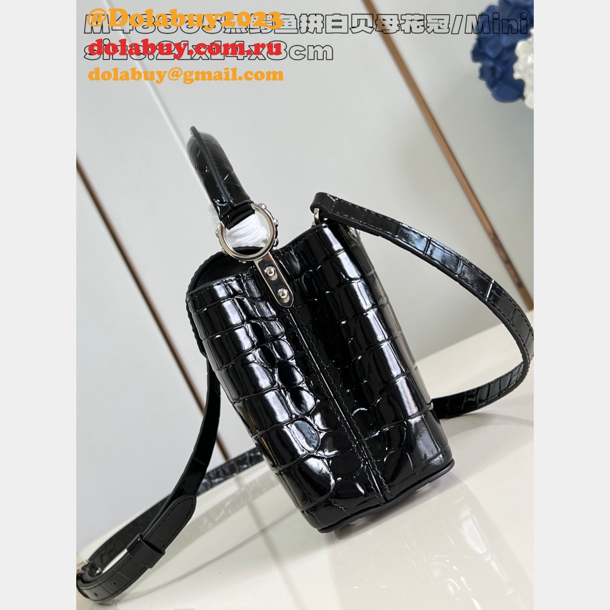 Louis Vuitton The Knockoff Capucines Designer M48865 Black Crocodile Bag