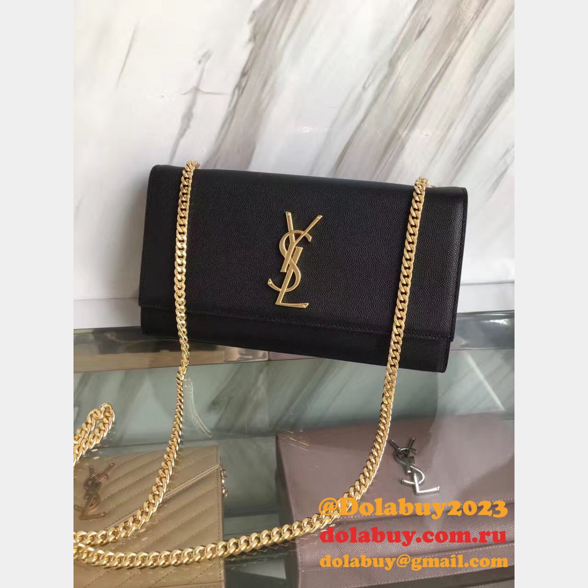 YSL Saint 5868006 24cm Elegant Shoulder Bags