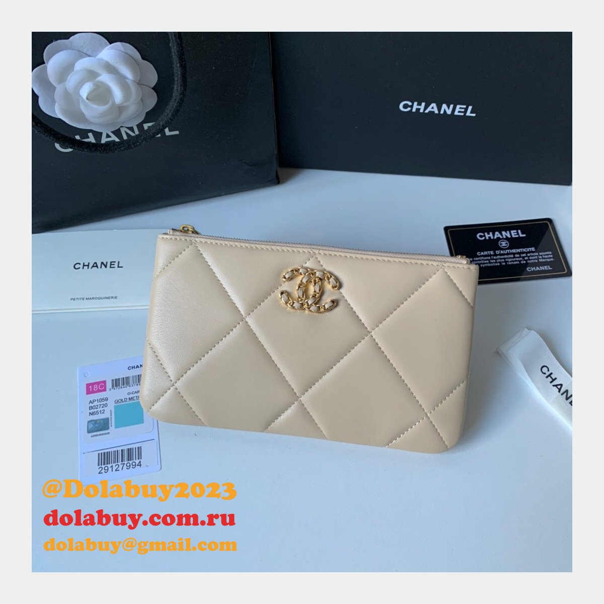 Hot Replica 19 Lambskin Small Pouch AP1059 Bag