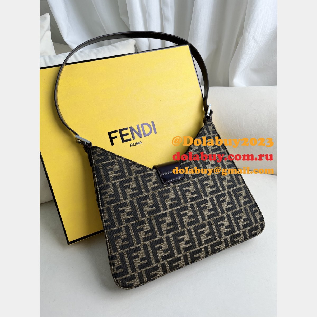 knockoff F**di vintage cheap armpit bag