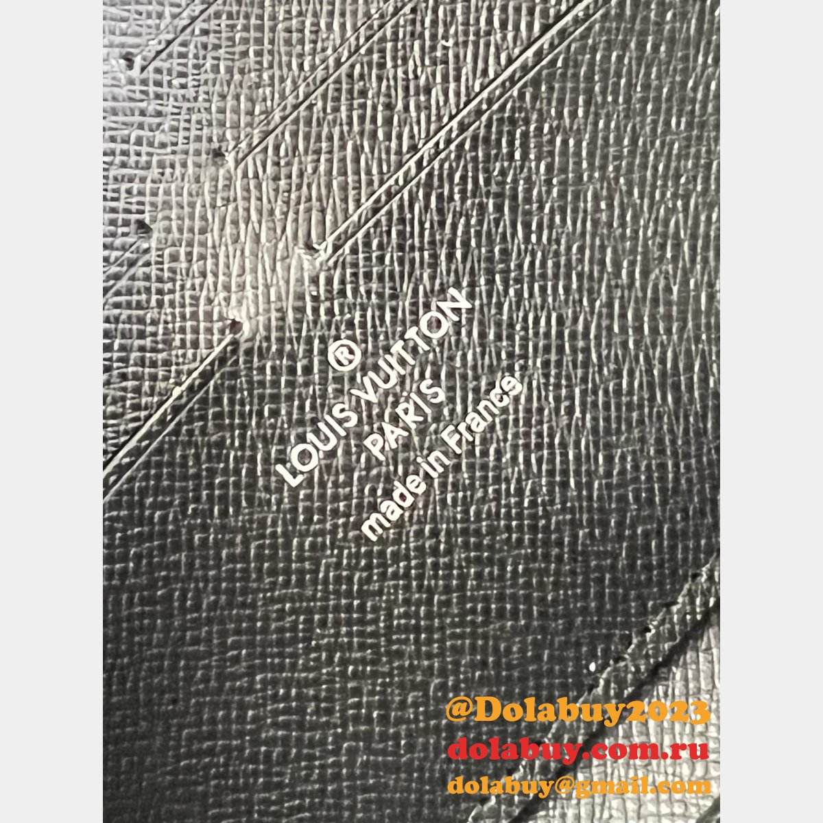 M11721/M31071 Zippy Wallet Horizontal Taiga Taurillon LV Wholesale Replica