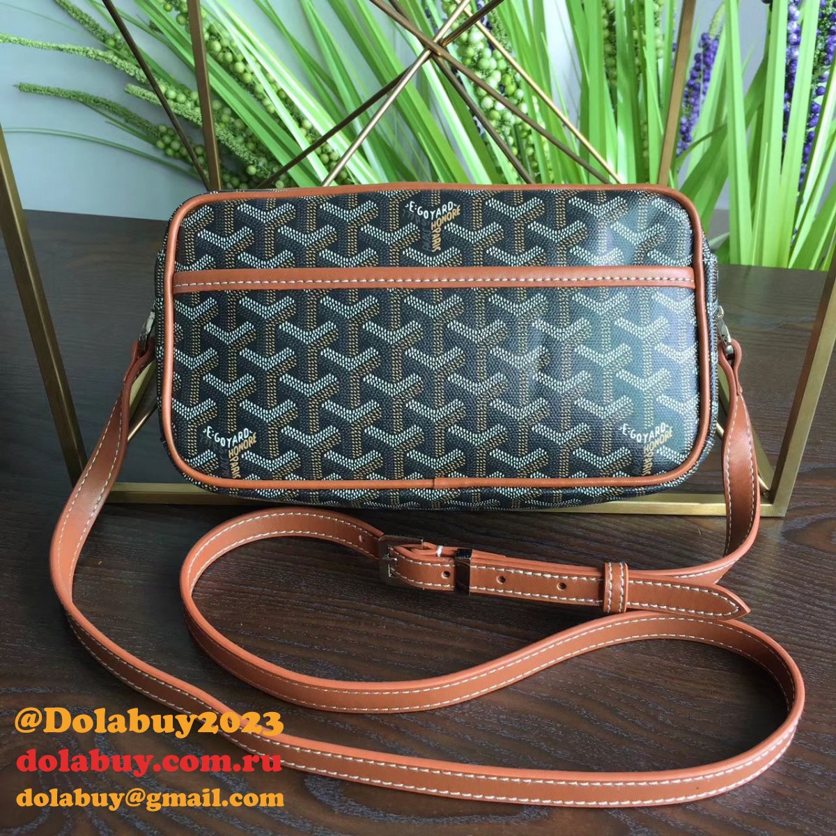 Where to Find the Best Replicas Goyard Capvert Crossbody Bag