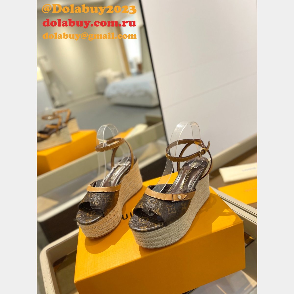 7 Star LOUIS VUITTON Helios Wedge Sandal