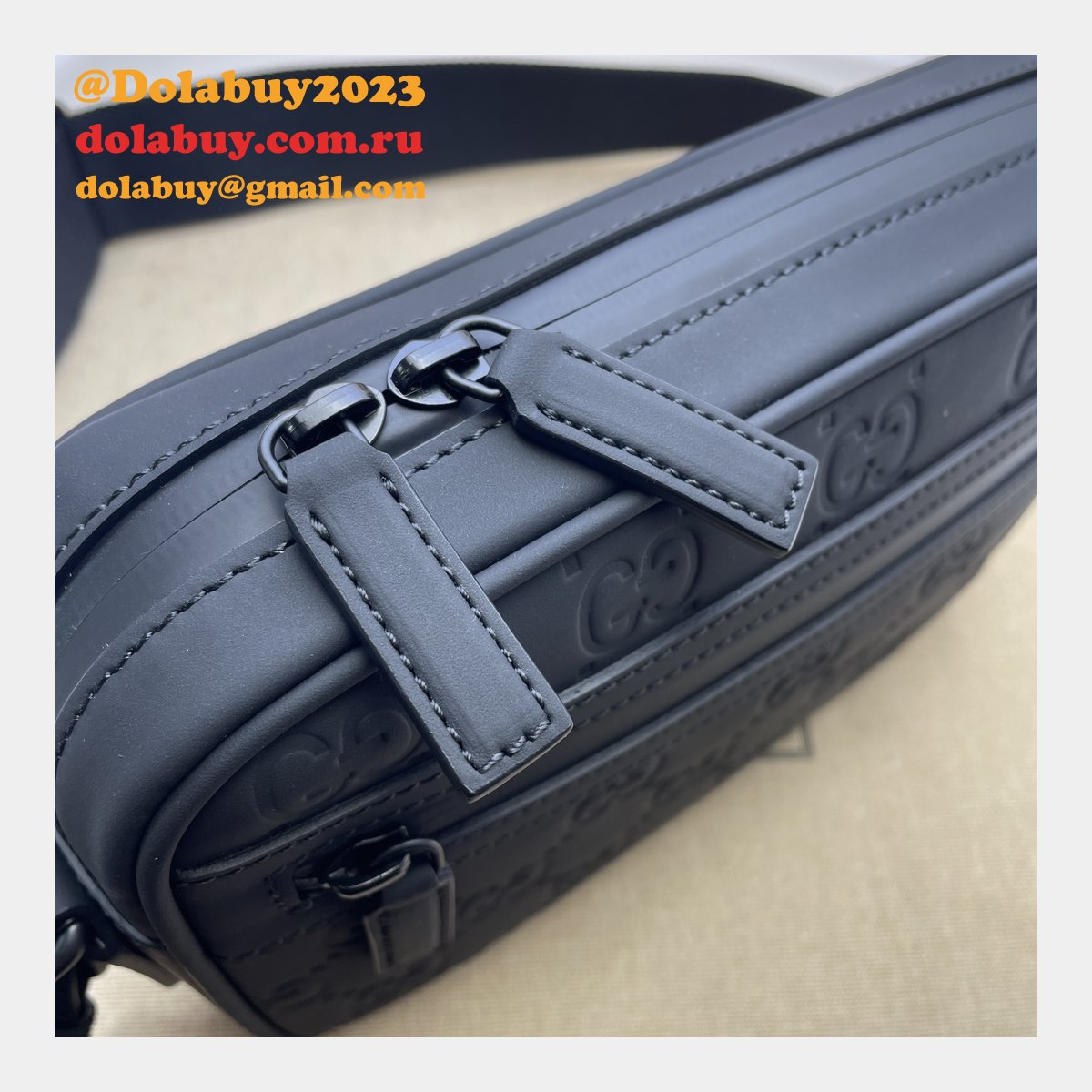 gg crossbody knockoff G*u*i rubber-effect 771293 black bag