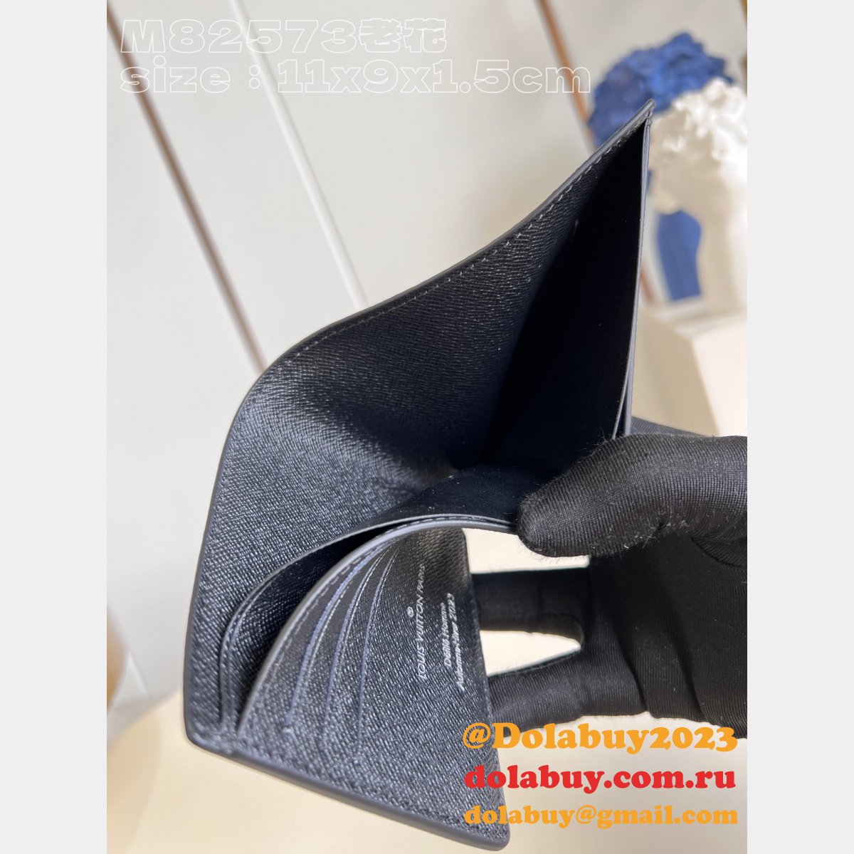 Multiple Wallet Luxury Men M82573 Louis Vuitton Replica Bag