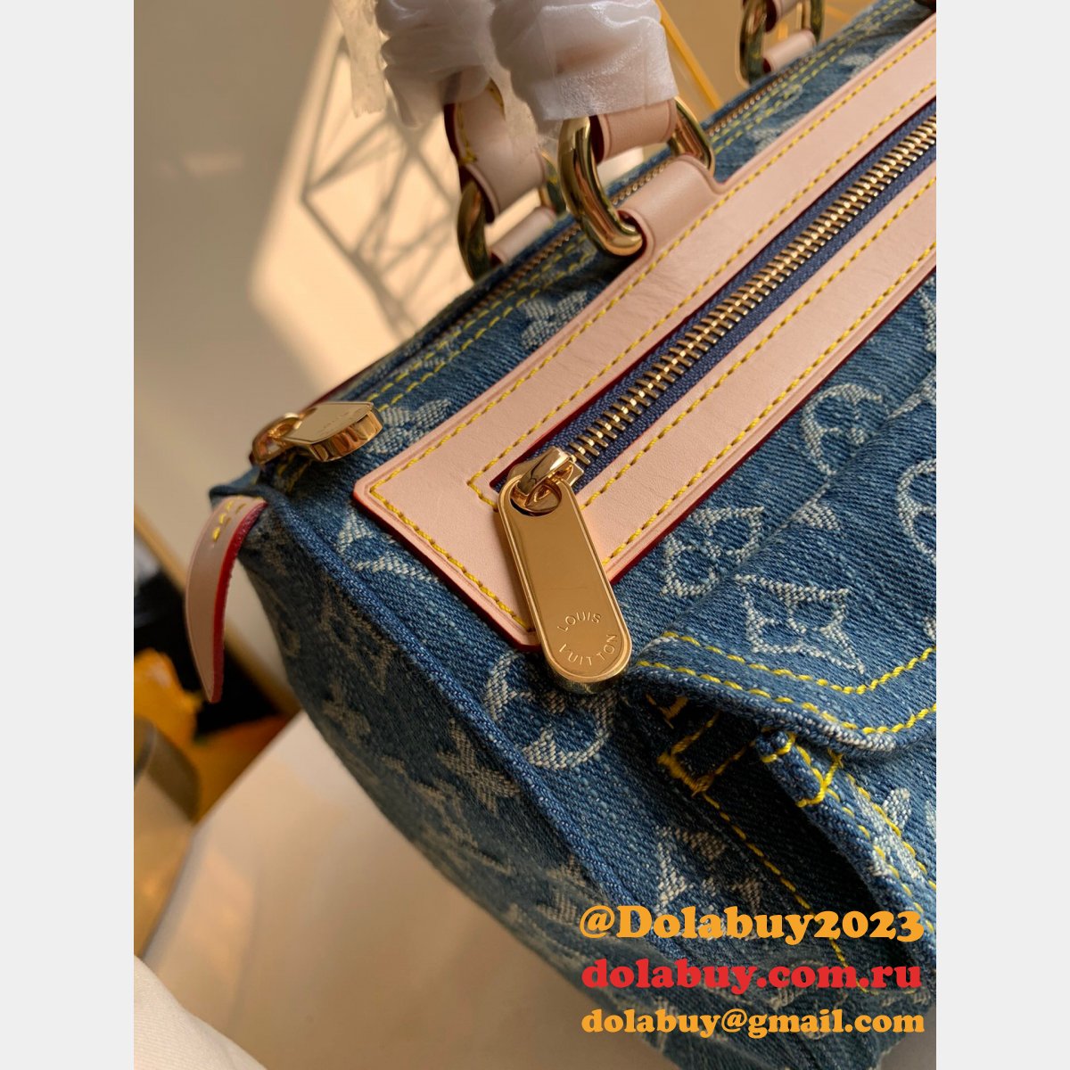 UK Louis Vuitton Wholesale Neo Speedy M95019 Fake Handbag