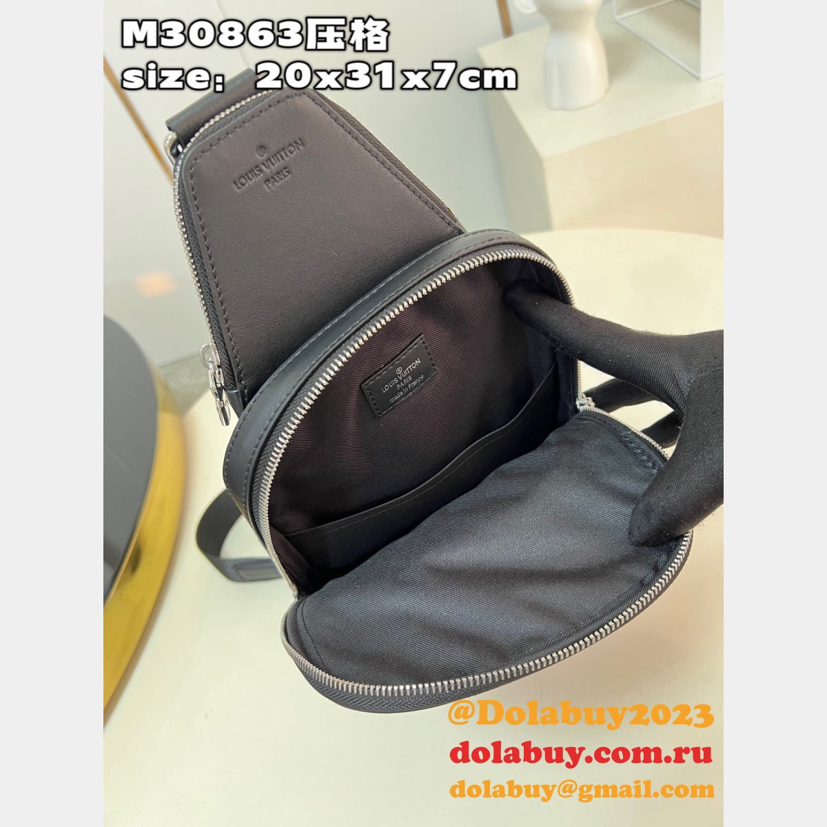 Find Louis Vuitton Replicas Avenue Slingbag Taiga M30863 Bags