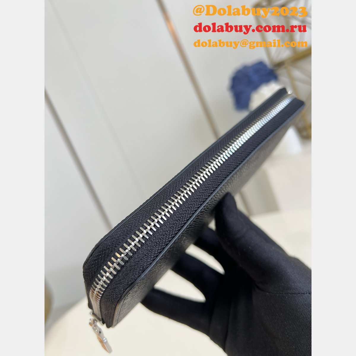 M11721/M31071 Zippy Wallet Horizontal Taiga Taurillon LV Wholesale Replica