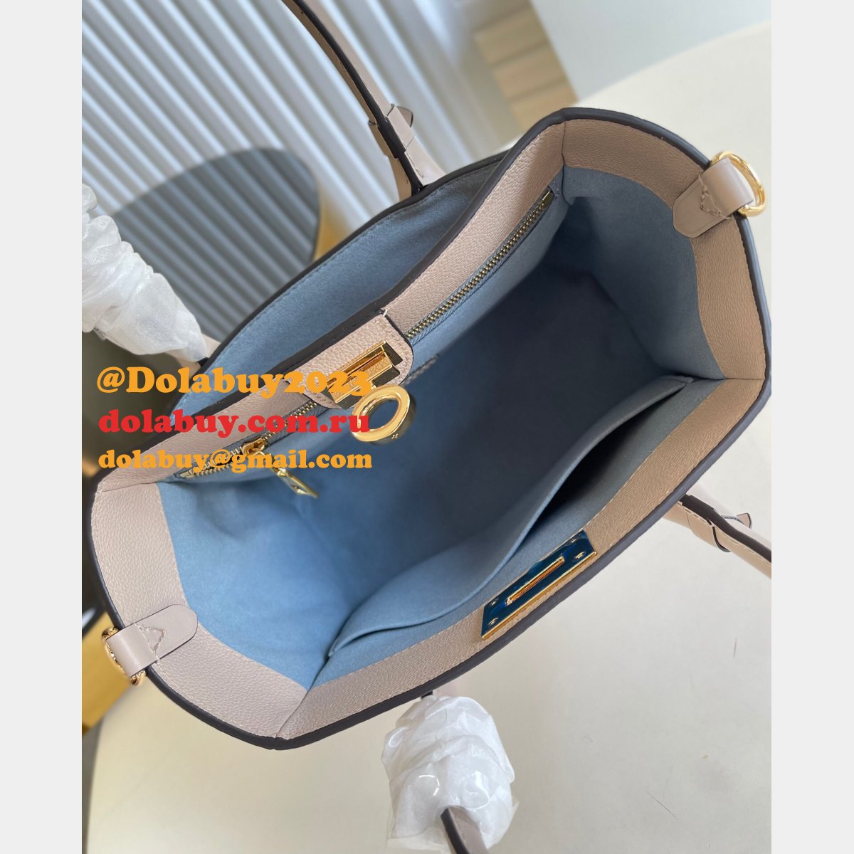 High Quality Louis Vuitton M57729/M57728 On My Side PM Greige/Black