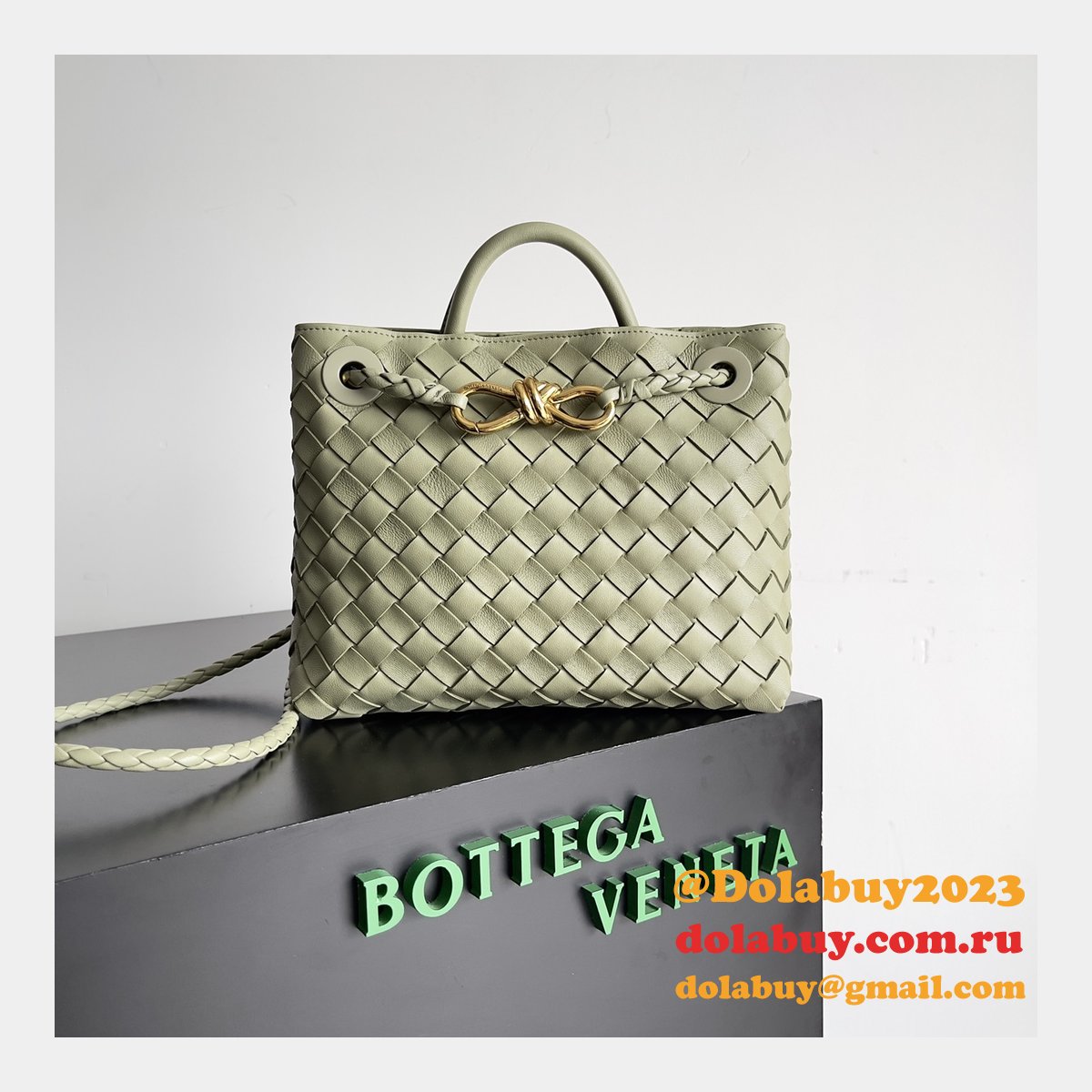 BOTTEGA VENETA ANDIAMO Small 25cm Bag Leather Strap