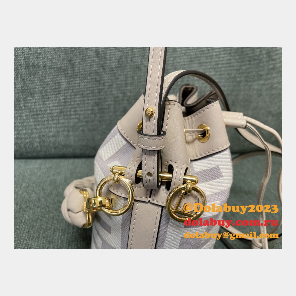 Buying Fendi Baguette 83390 Replica Mon Tresor Purse