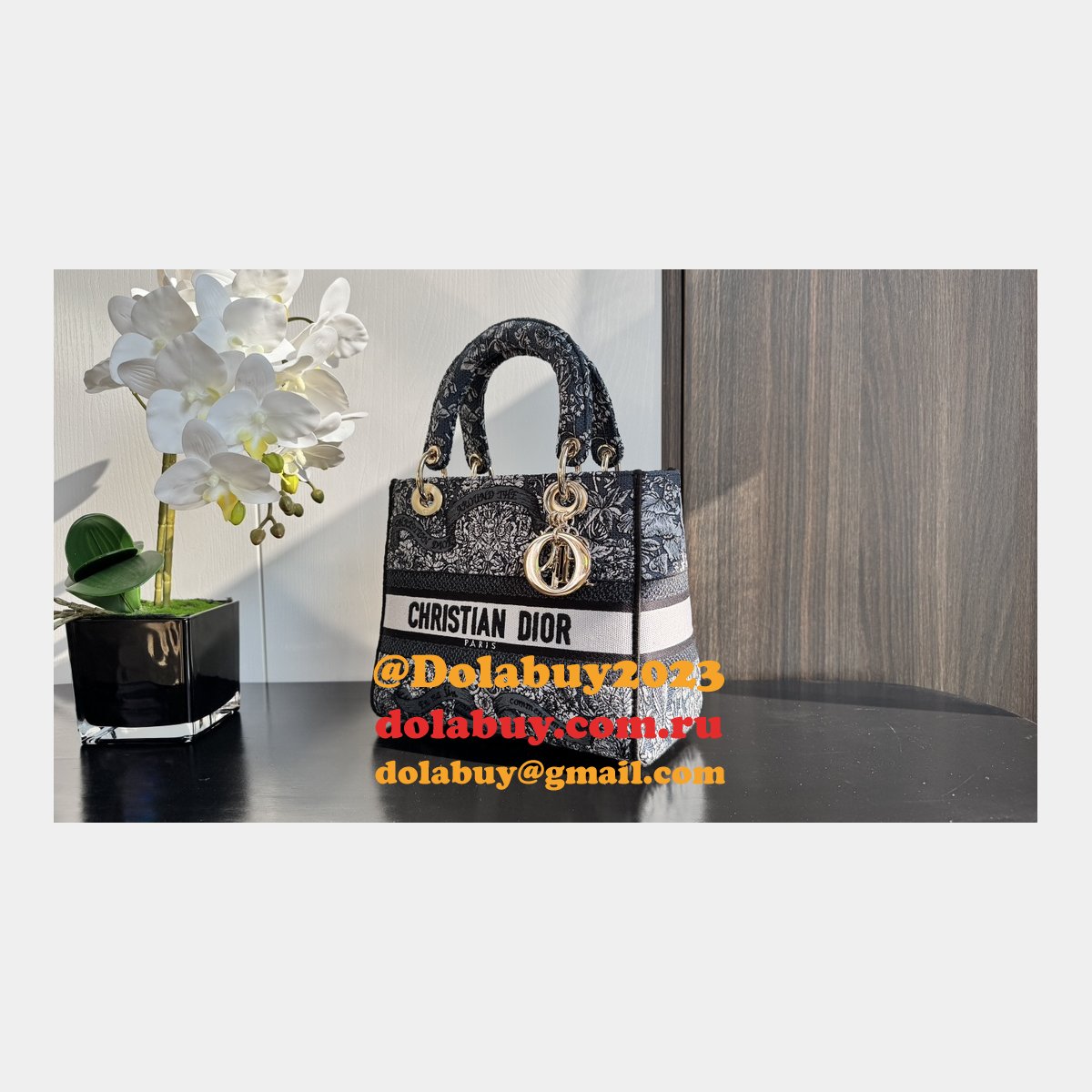 Exquisite Lady Dior 24cm Replica - Unmatched Elegance & Craftsmanship