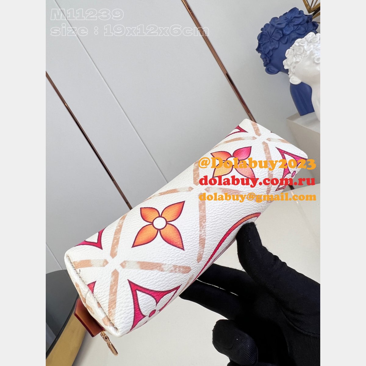 Pochette Cosmétique M11239 7 Star Louis Vuitton Fashion Replica Bag