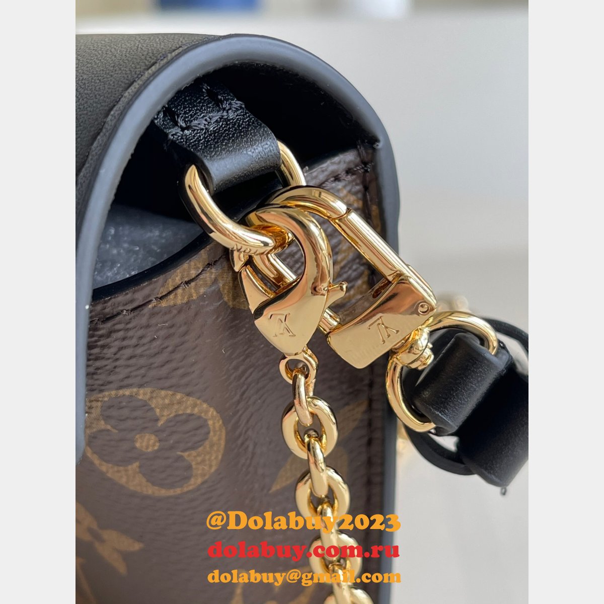 Top Quality Replica Louis Vuitton M80559 Padlock Monogram