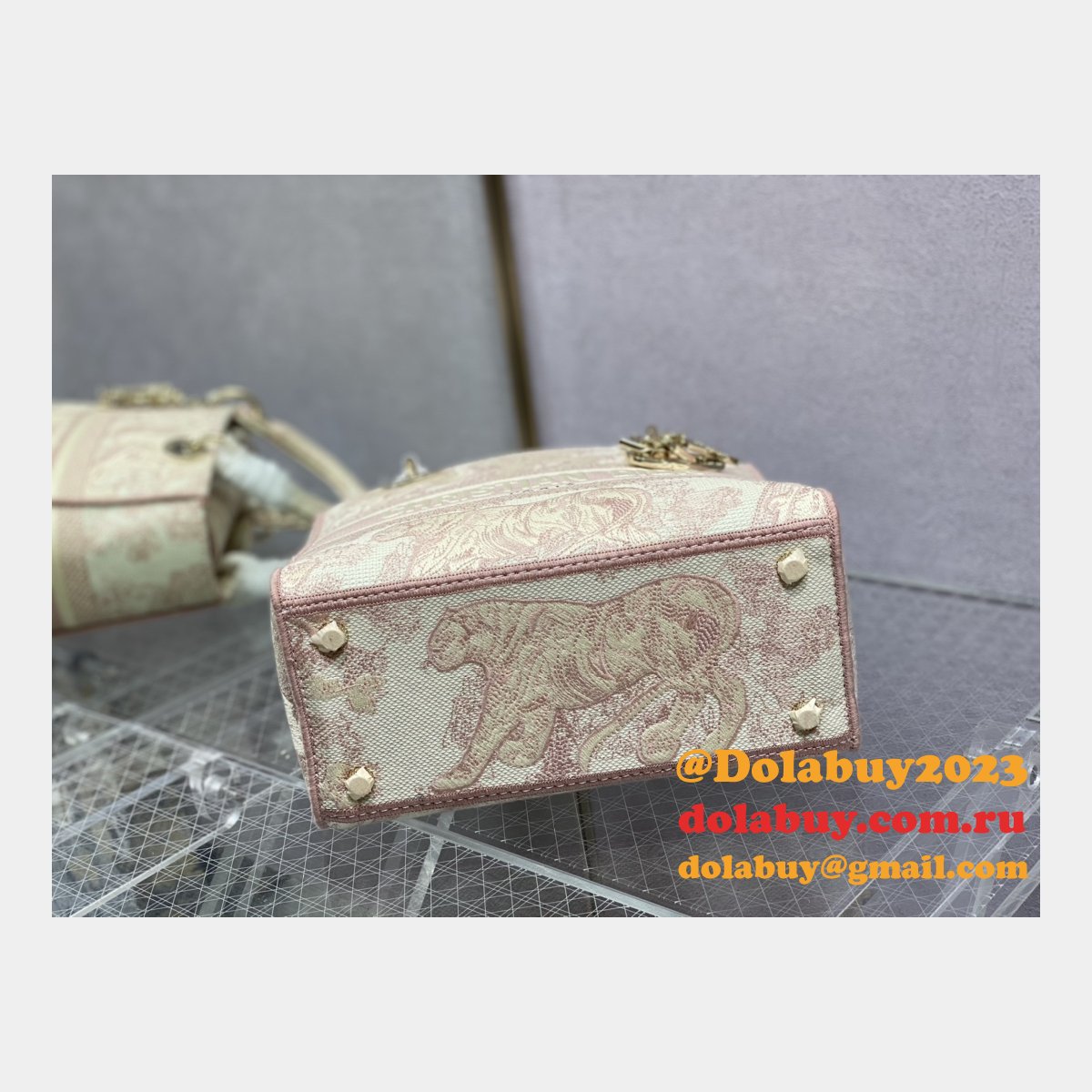 Top Quality Fake Lady Embroidery Canvas Dior 24CM Replica Bag