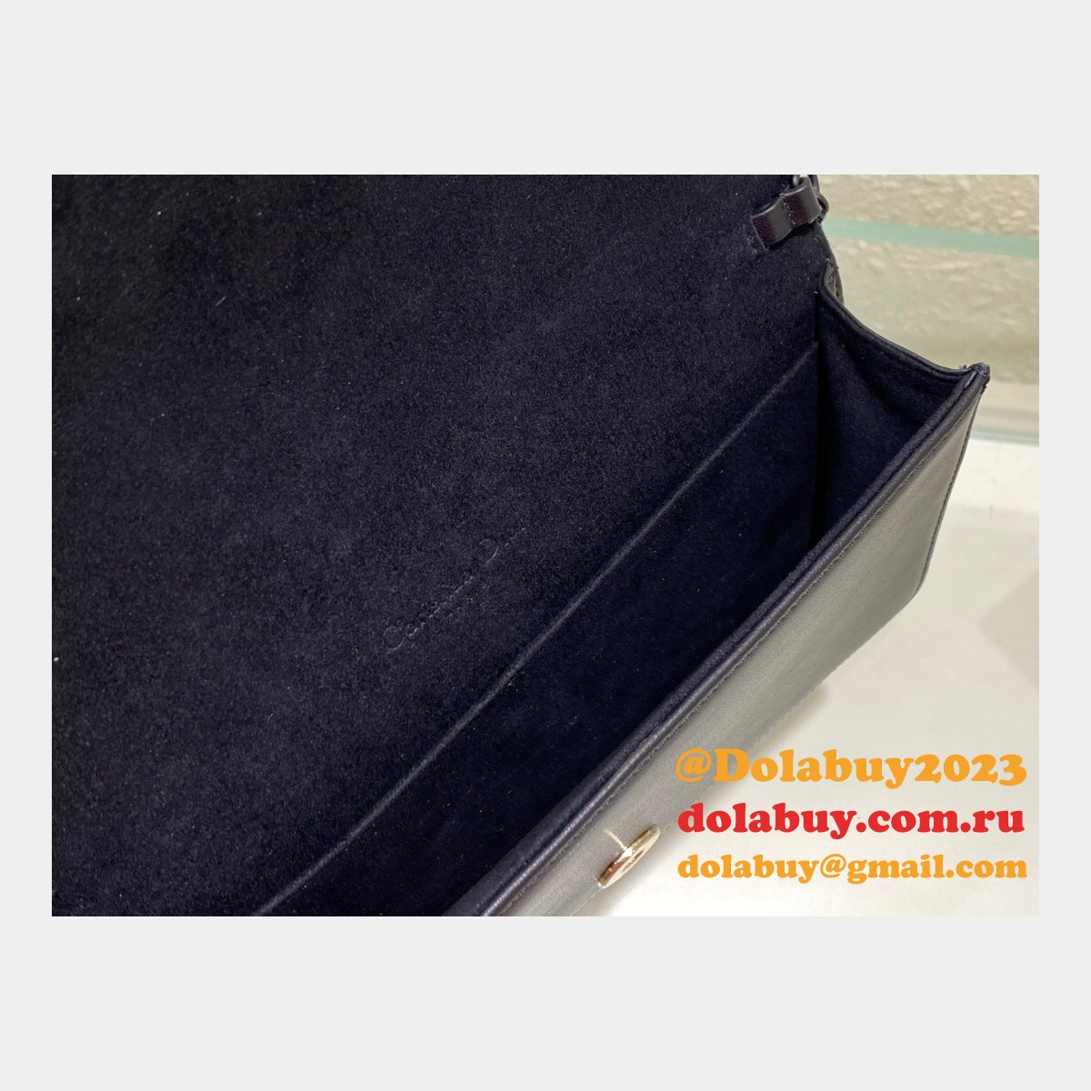 Top Fashion Designer Replica WOC 22cm Handbags Sell Online