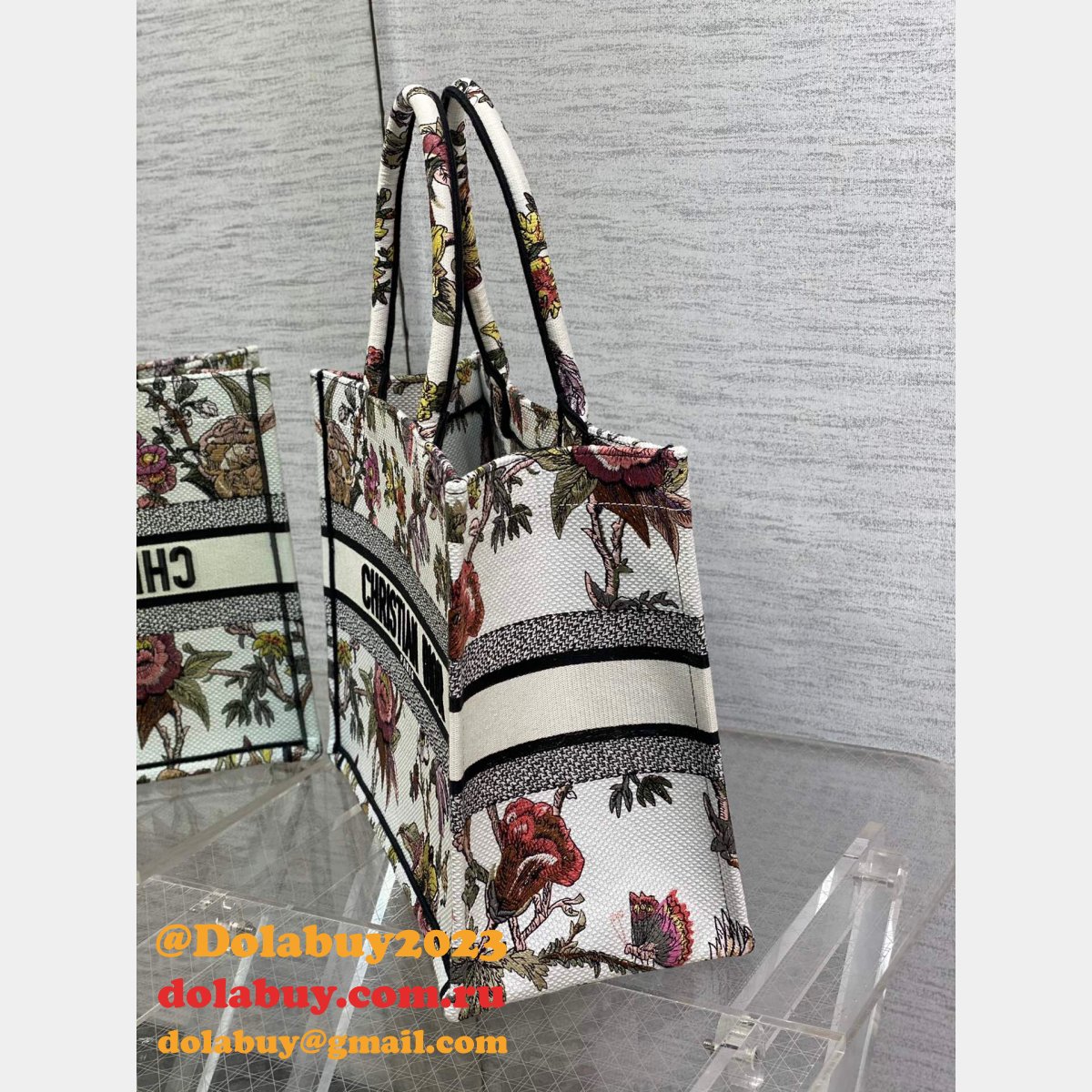 Christian Dior 26.5/36/41.5CM AAA+ Replica Canvas CD Book Tote Bag