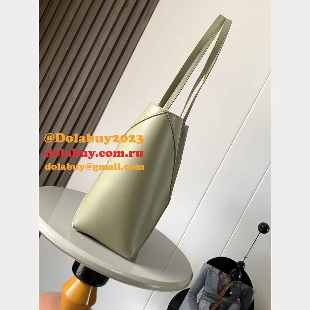 Wholesale Medium Puzzle Fold Tote In Shiny Calfskin 31CM