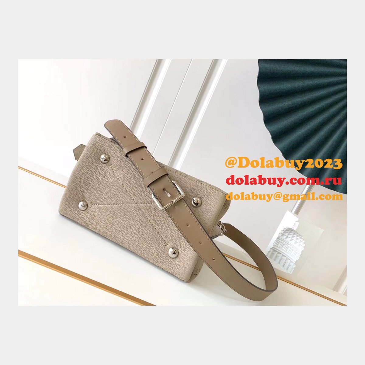 Fake M55800 Louis Vuitton Muria Mahina Leather Bag