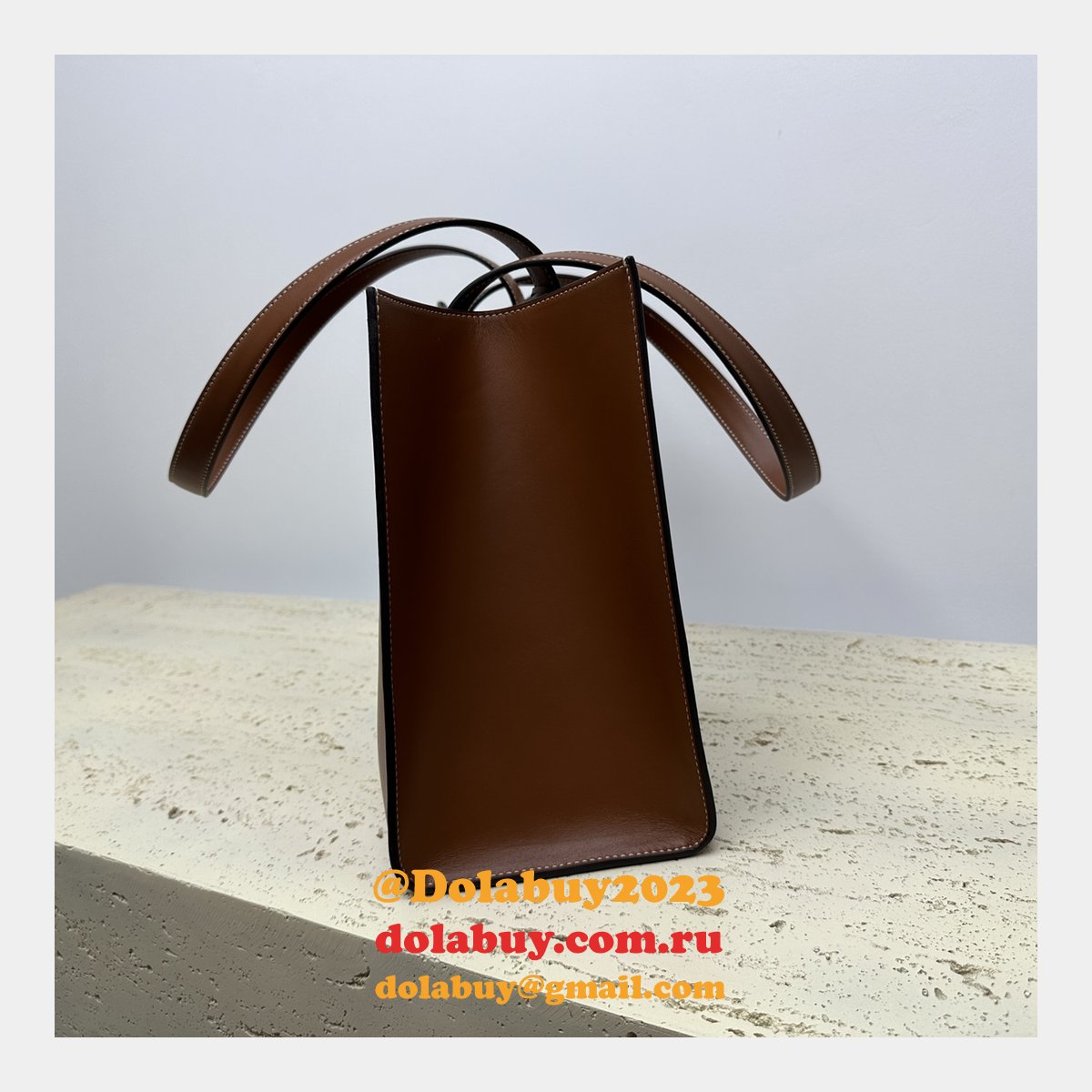 Top Fashion Cabas 16 In Smooth 112583 Celine Replica Bag