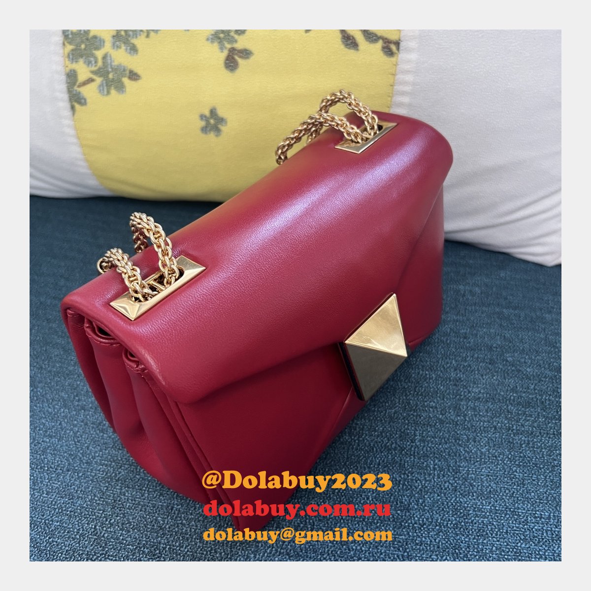 AAA+ Shop Valentino Garavani ONE STUD Chain Handbag