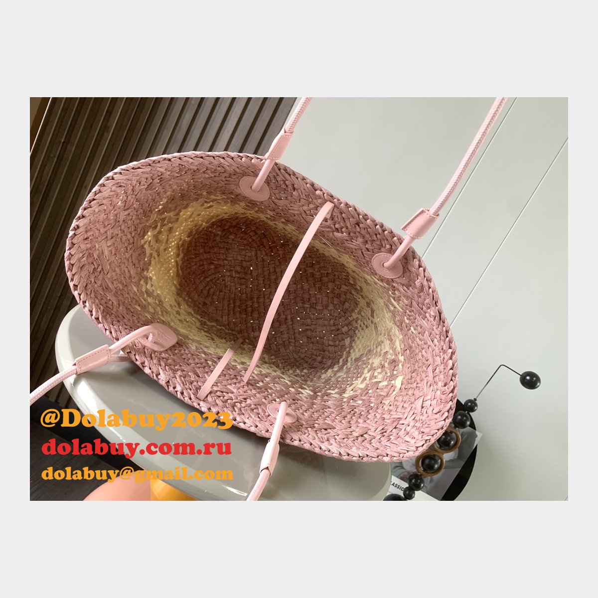 Perfect loewe Anagram Basket bag in iraca palm and calfskin 8008