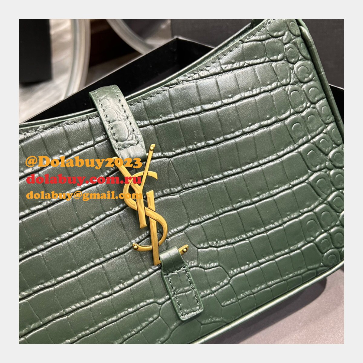 UK Quality Replica Yves Saint Laurent LE 5 À 7 HOBO 657228 BAG