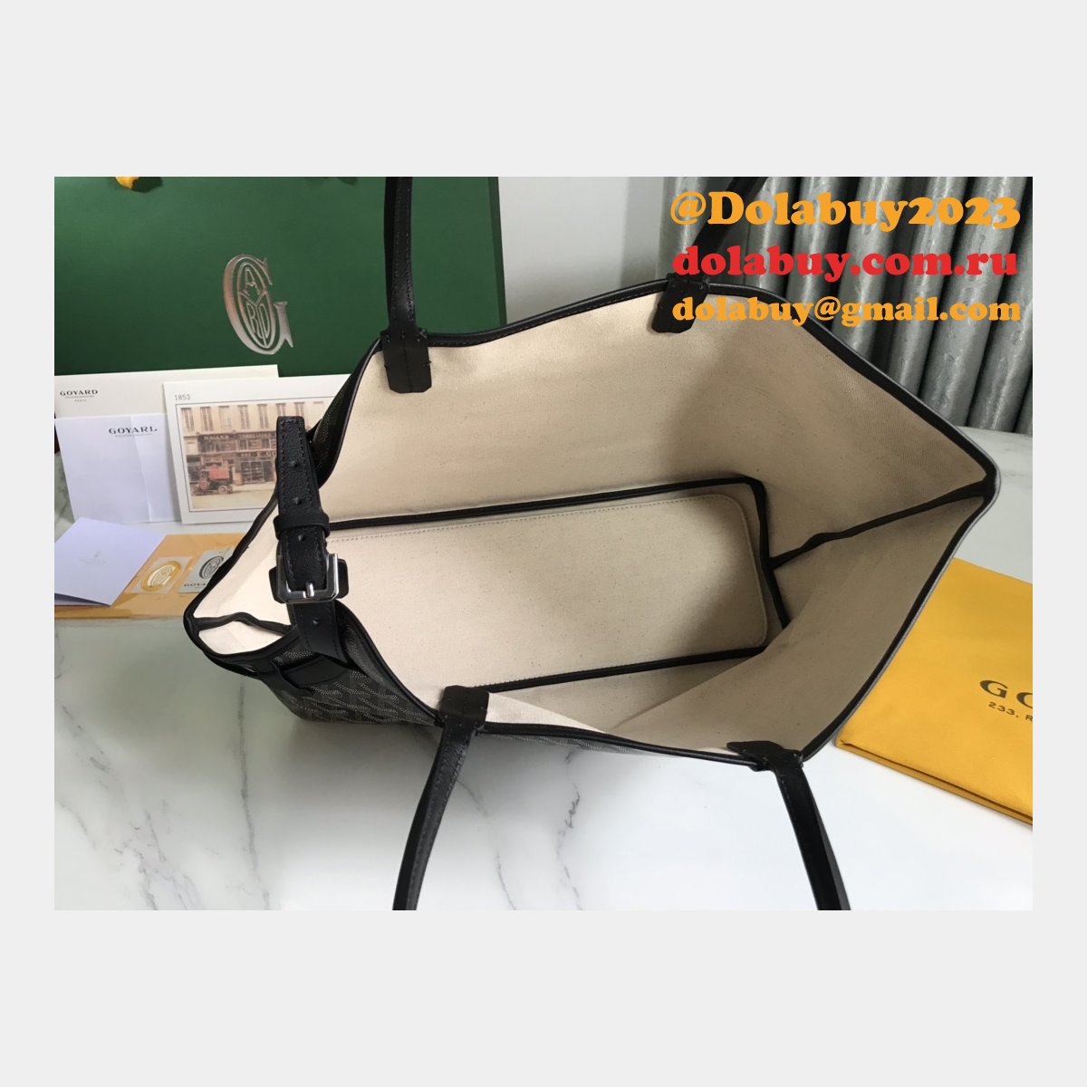 Designer Goyard Chien Gris & Pocket Pet bag