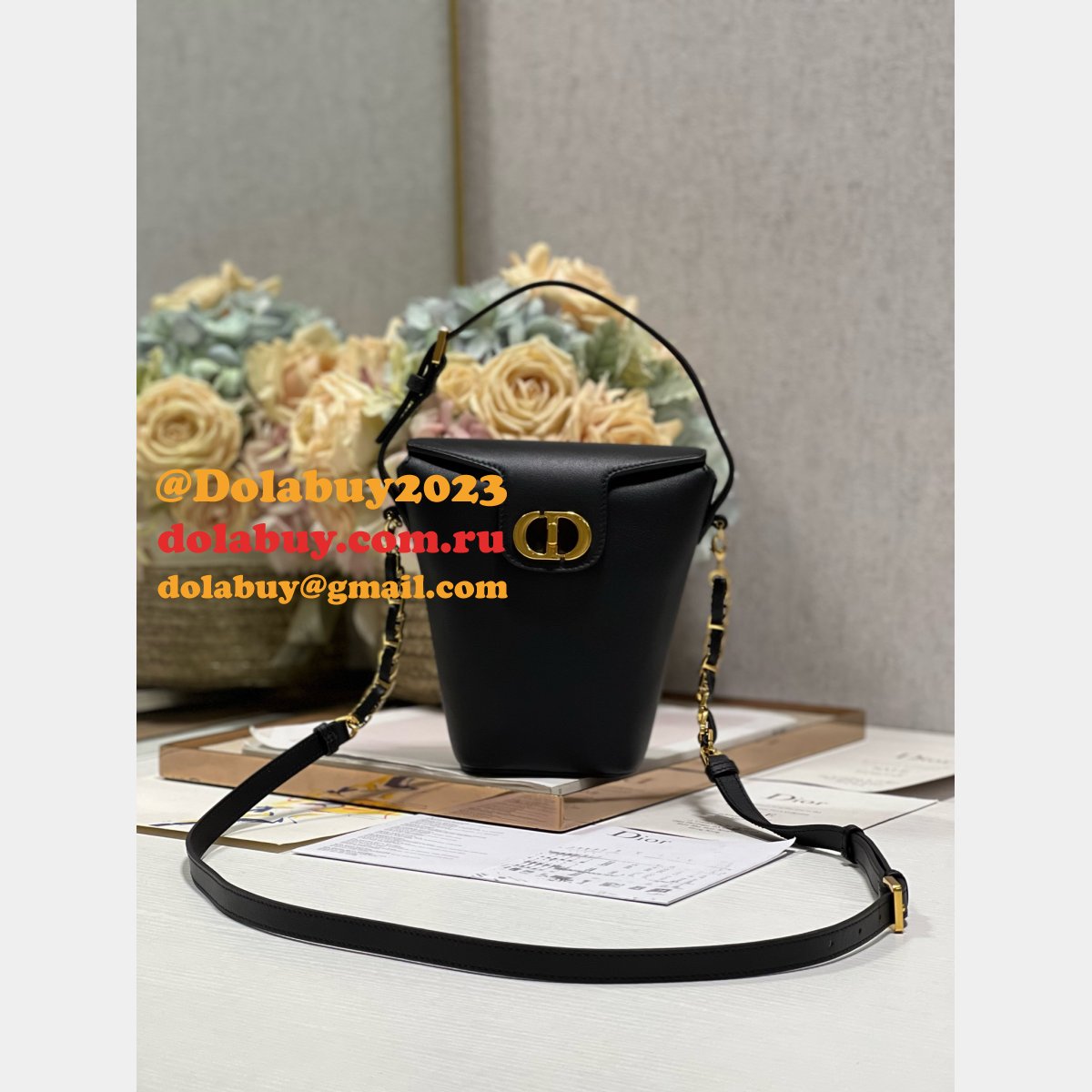 Replica Dior 30 Montaigne CD Lock 2319 Chain 1:1 Mirror Bag