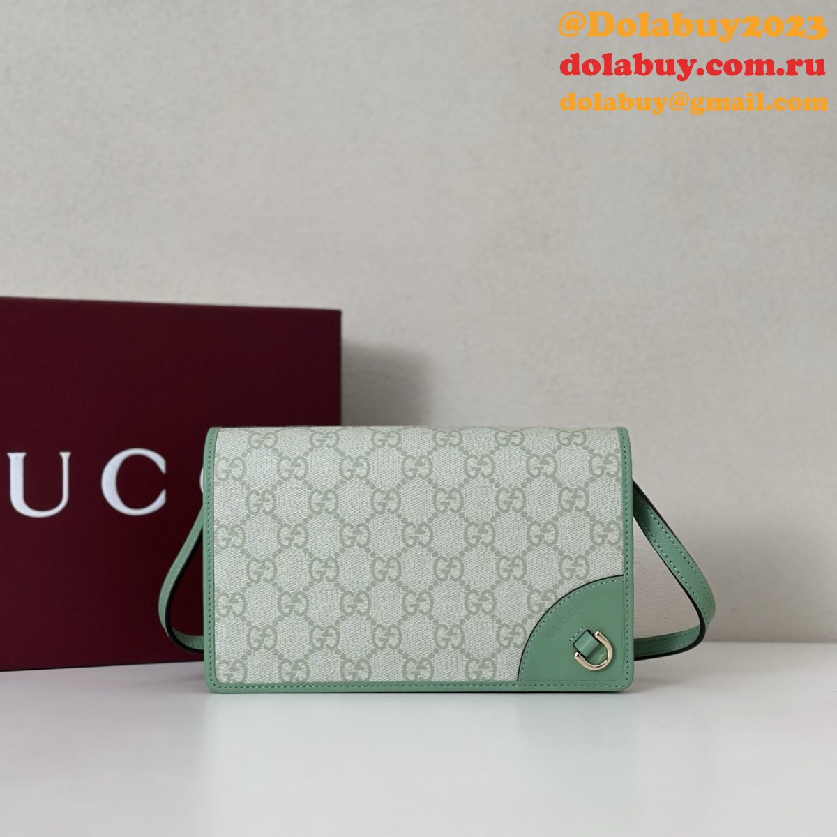 G*u*i designer gg emblem zip around wallet 819122