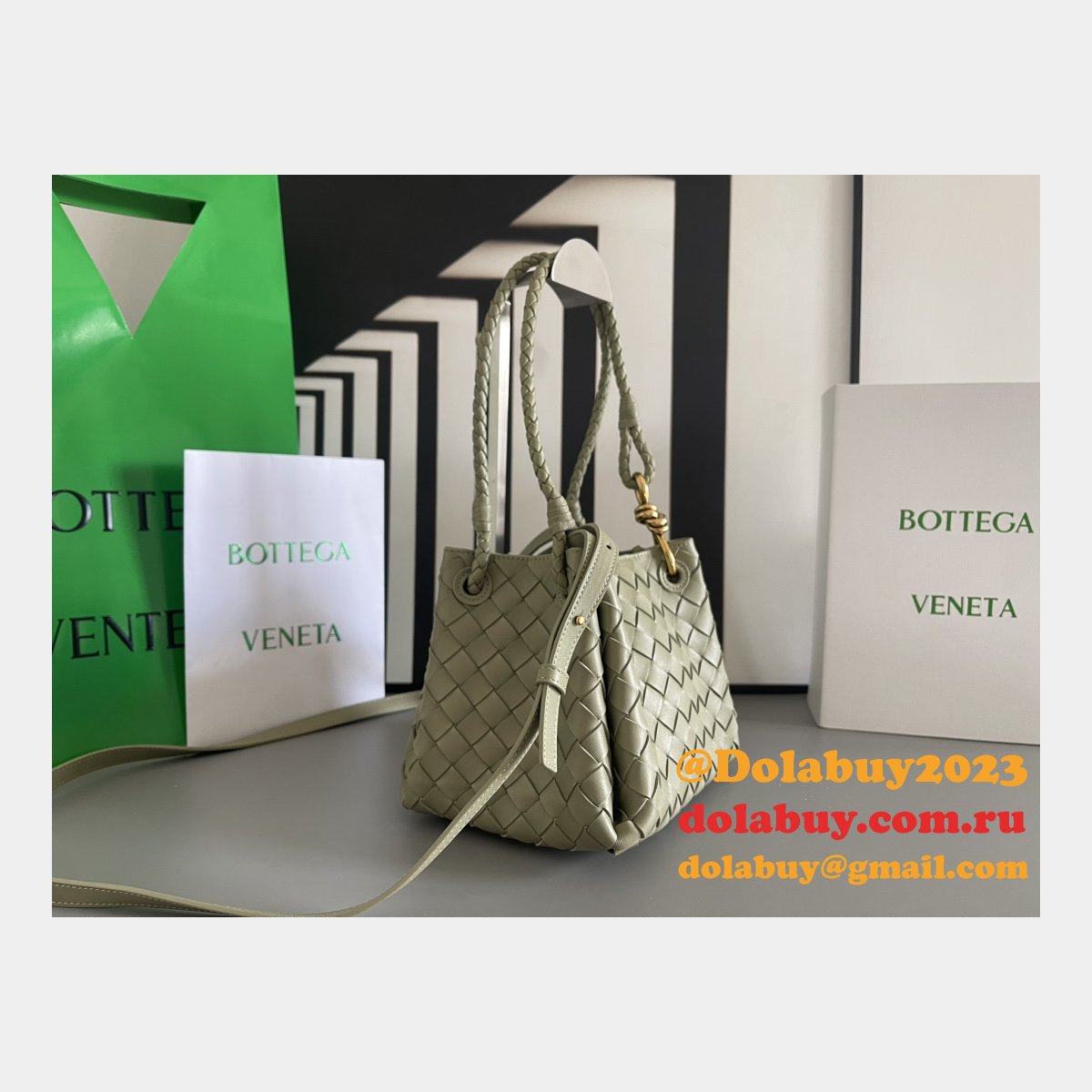 Top Quality BOTTEGA VENETA parachute Andiamo mini size 796569