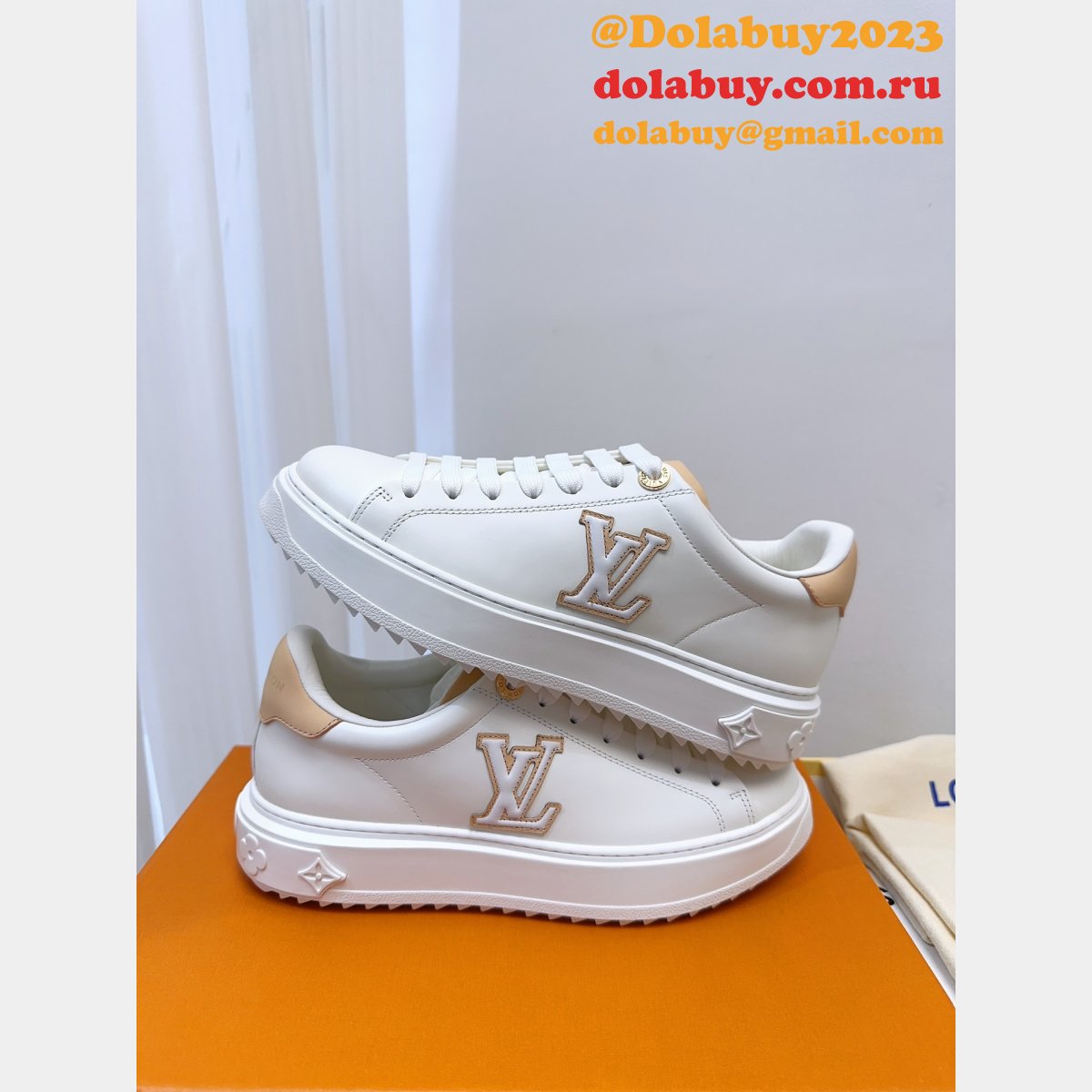 Luxury Time Out Sneaker LV By The Pool Replica