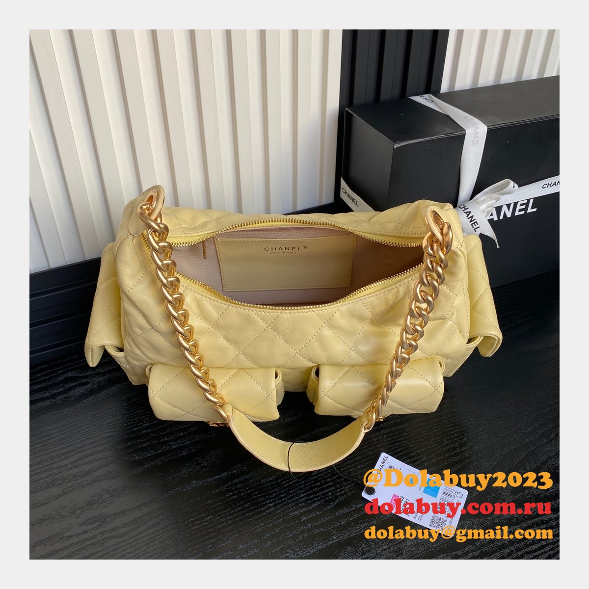 Replica Luxury AS5302 Maxi Hobo Shiny Bag