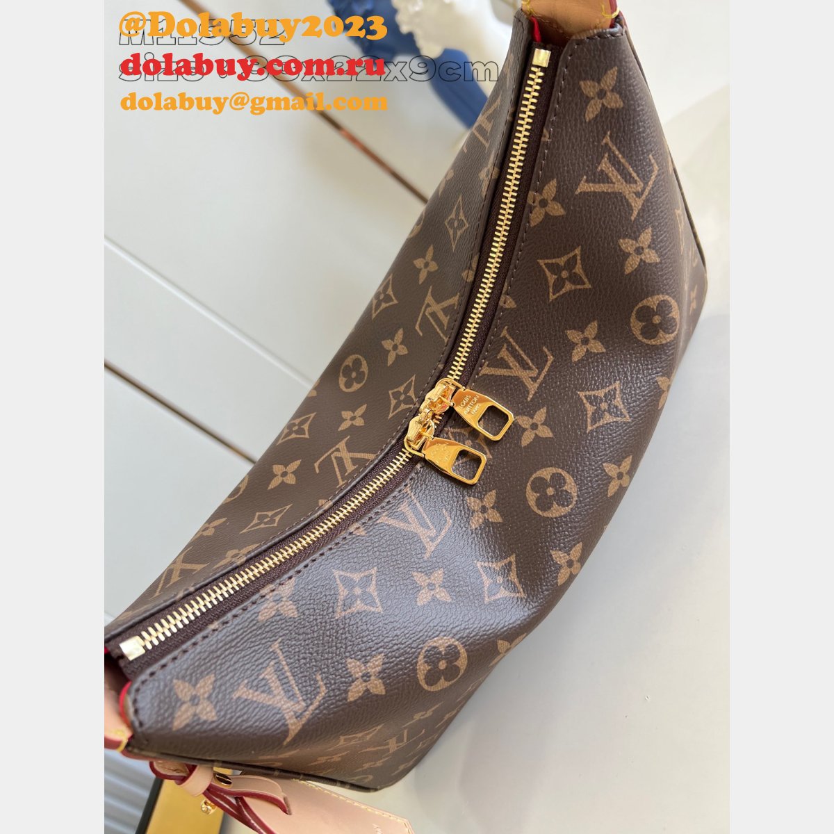 Luxury Replica News Slouchy Louis Vuitton M11952 AAA+ Bag
