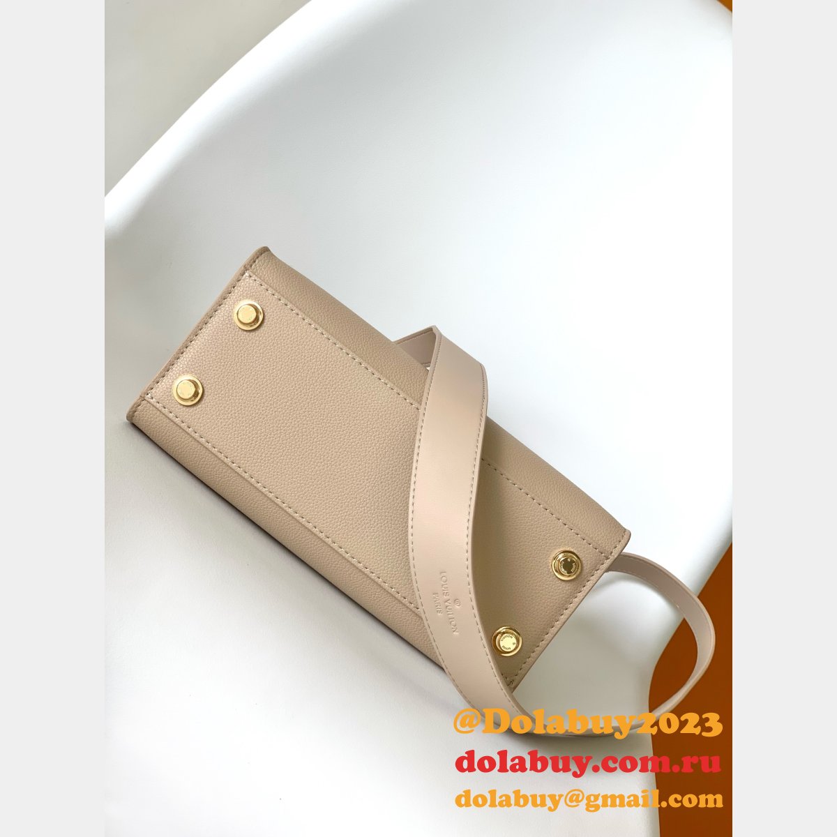 7 Star Louis Vuitton On My Side PM M21546 Handbag