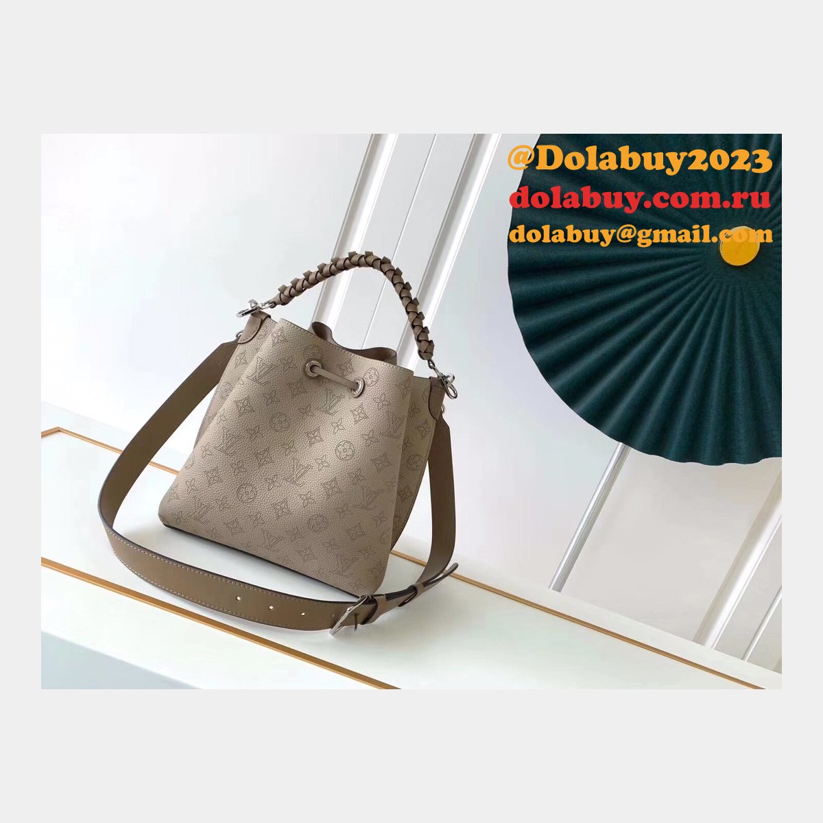 Fake M55800 Louis Vuitton Muria Mahina Leather Bag