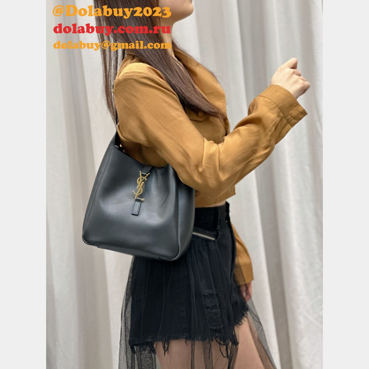 Fake Saint Laurent LE 5 À 7 SOFT 713938 Perfect Bag