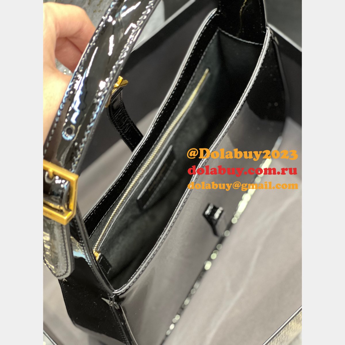 YSL 7 Star replica 657228 LE 5 À 7 hobo bag in Patent Leather