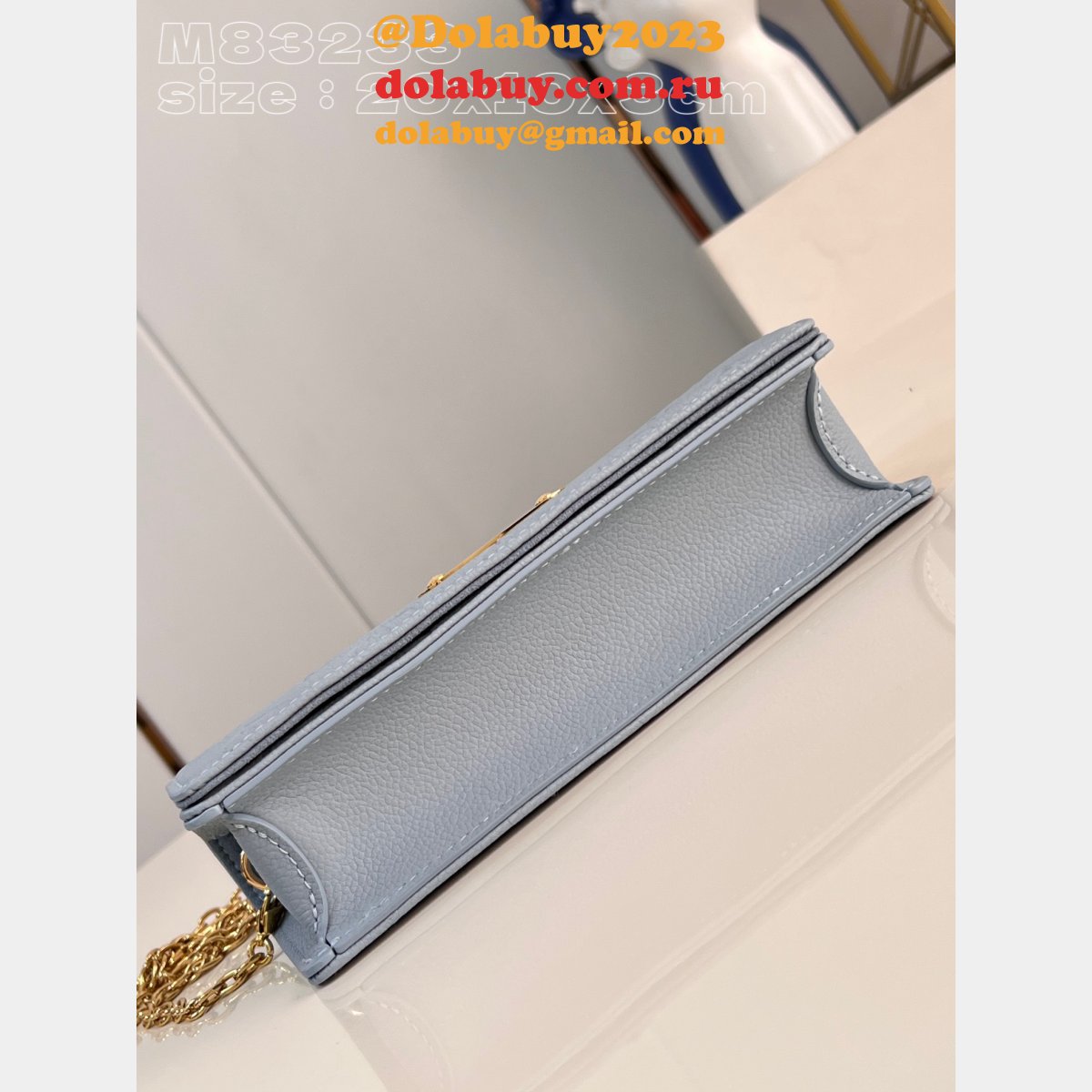 Wallet On Chain Lily M83233 Circle Replica Louis Vuitton Designer Bag