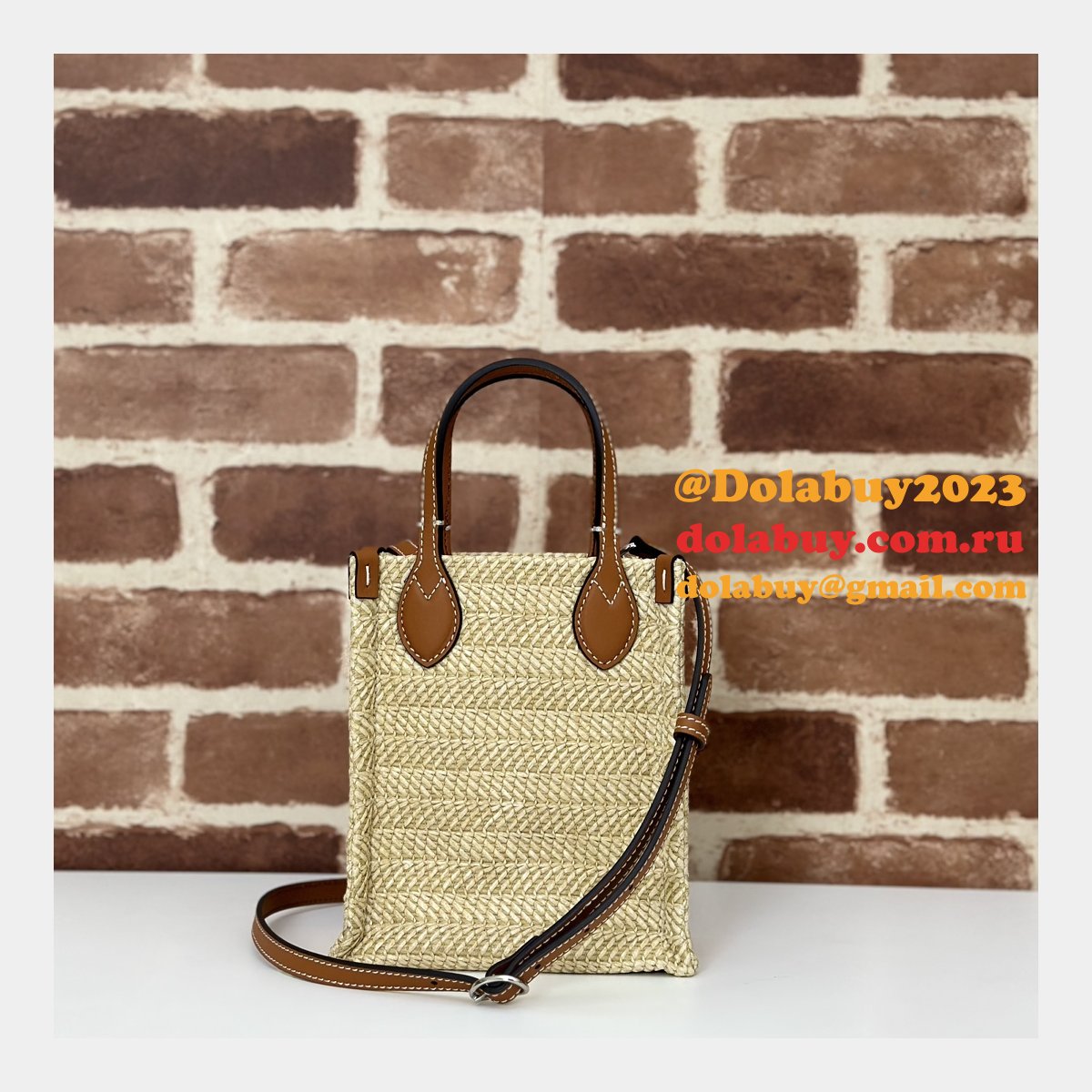 G*u*i fake super crossbody straw-effect 780083 top bag