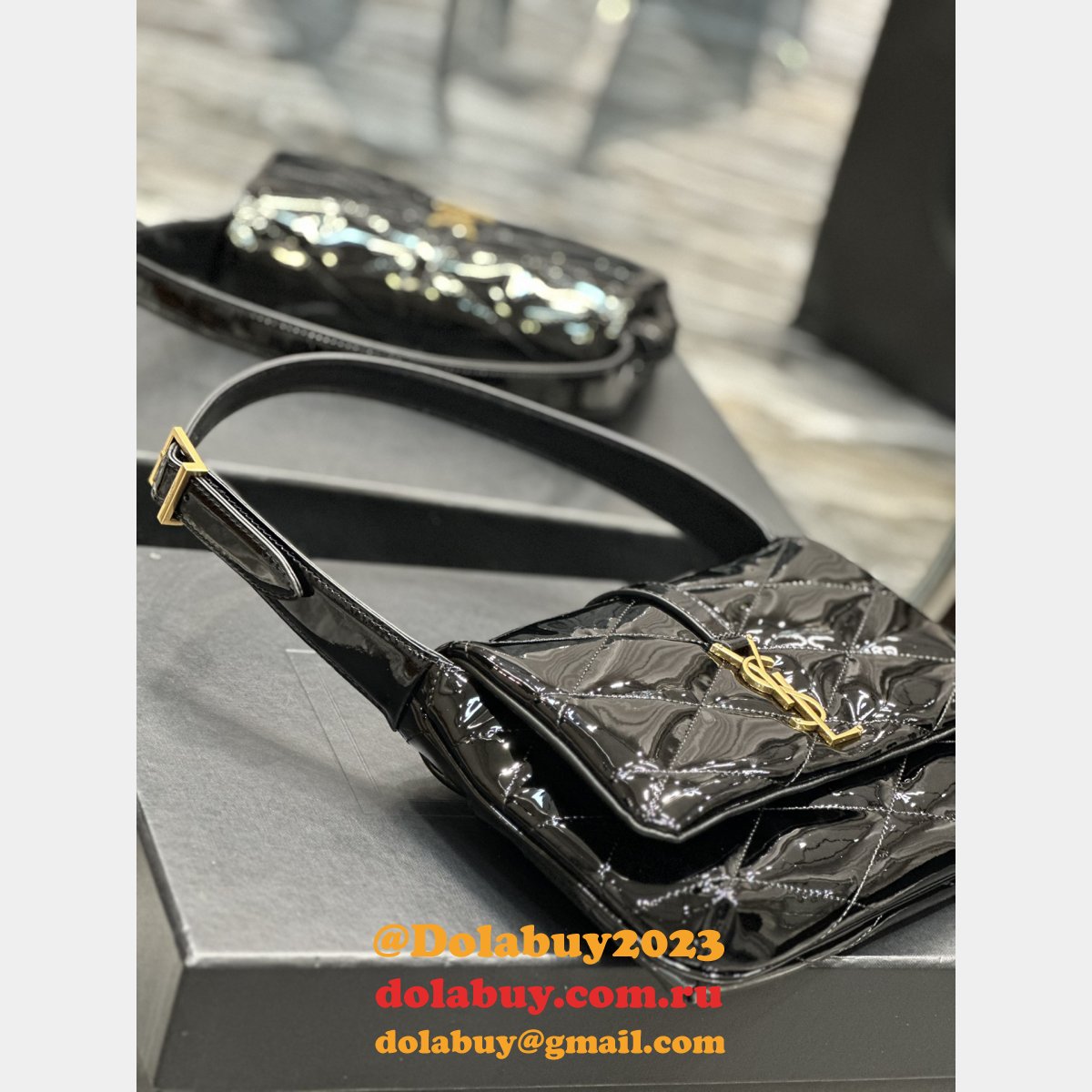 1:1 Quality Hobo Saint Laurent Fake 698567 Black Patent Bag
