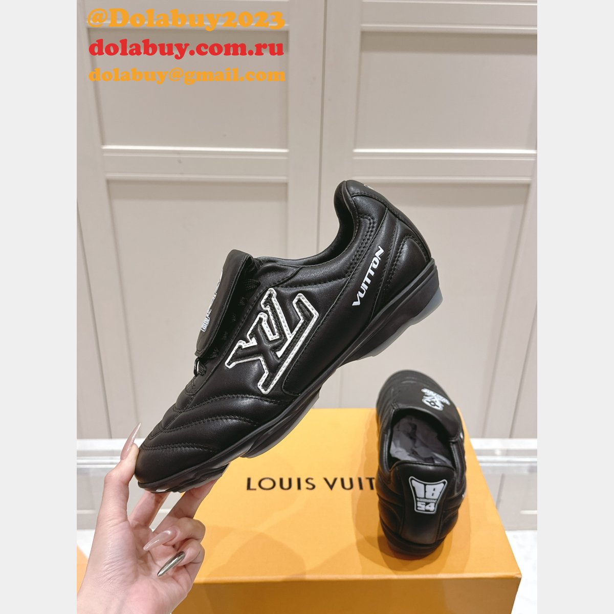 Wholesale 7 Star LV Footprint Soccer Sneaker