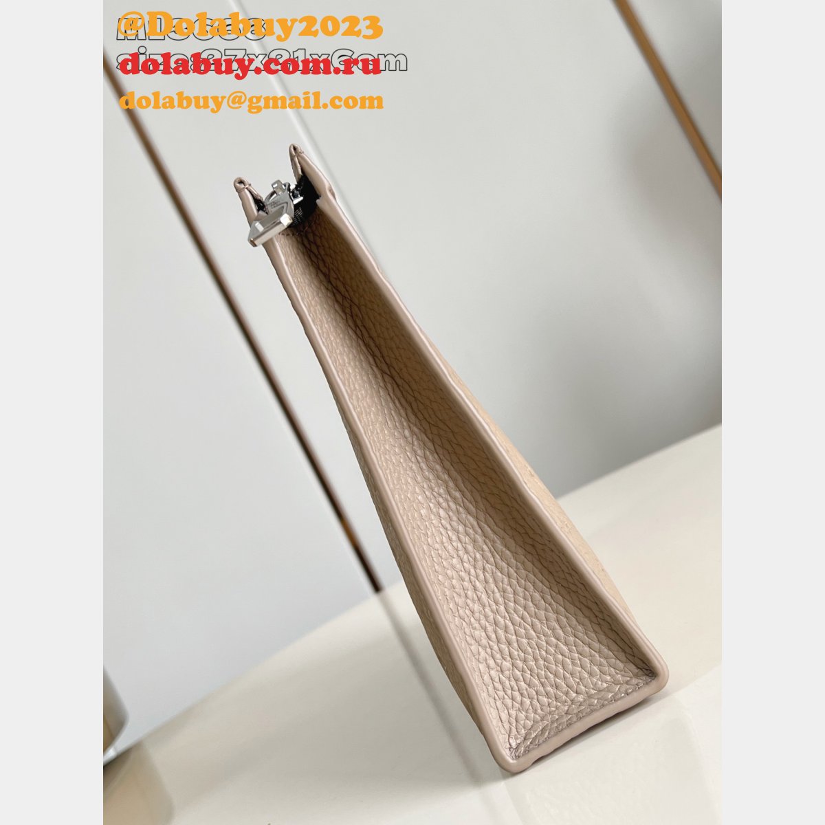 Louis Vuitton Pochette Voyage M13666 Duplicate Taïga Bag