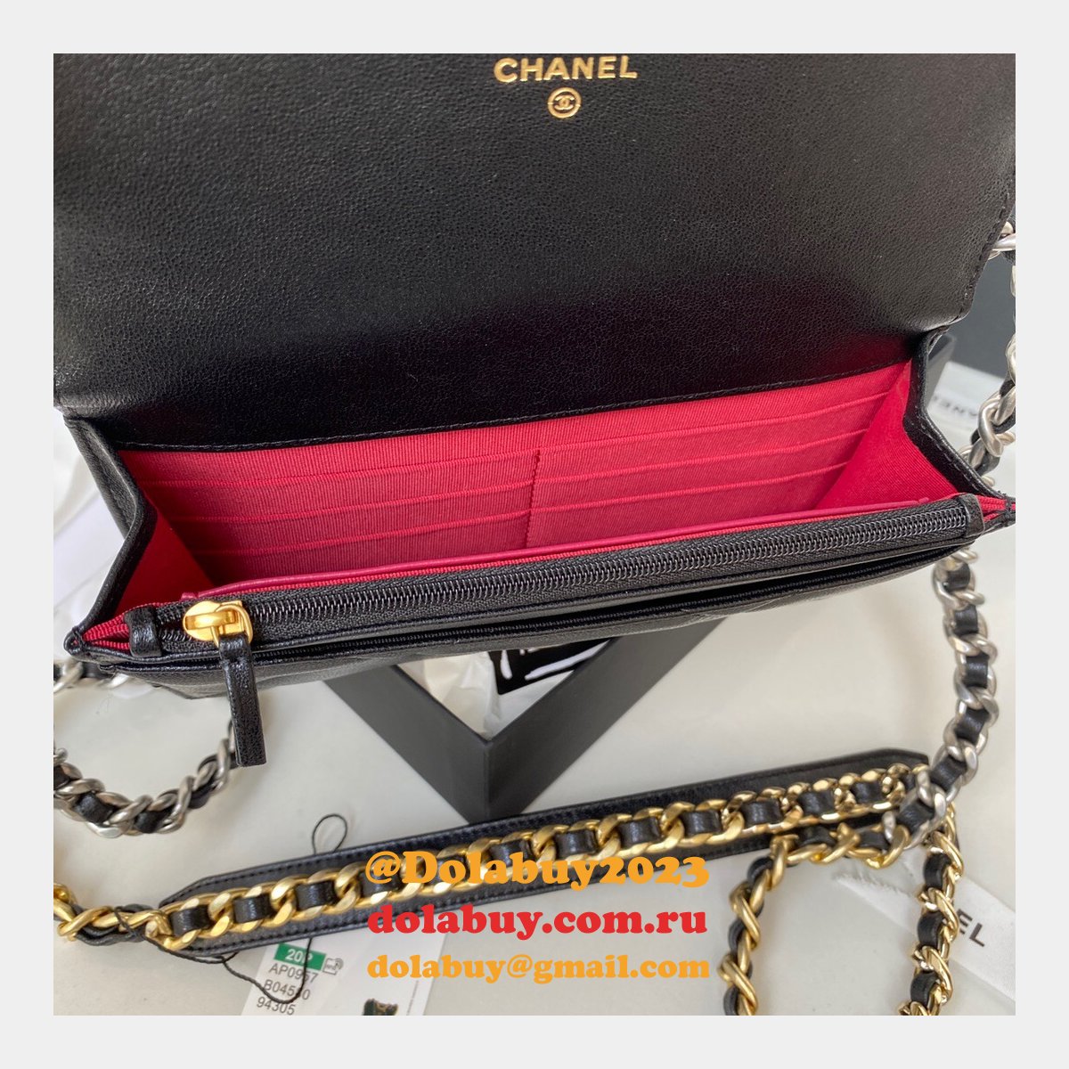 Designer New WOC AP0957 Replica Wallet on Chain 21c Crochet