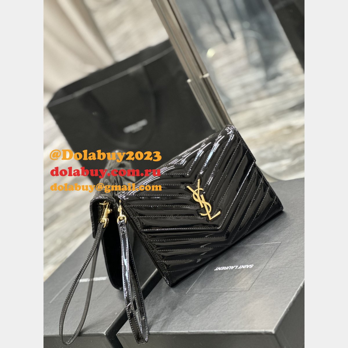 Perfect Quality YSL Replica 617662 Monogram Clutches Patent Bag