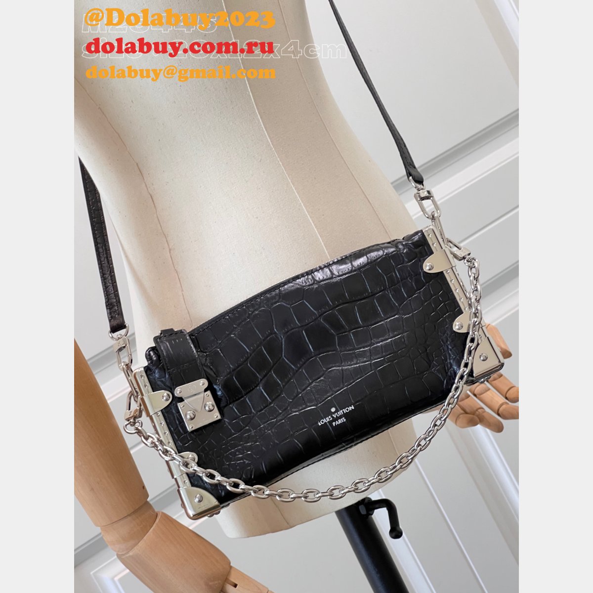 Slim Trunk Perfect Top Quality Louis Vuitton M25445 Knockoff Bag