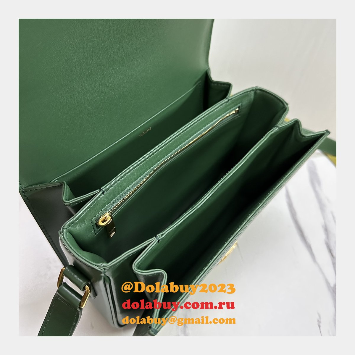 Best High-Quality Celine 188423/187363 Triomphe Replica Handbag